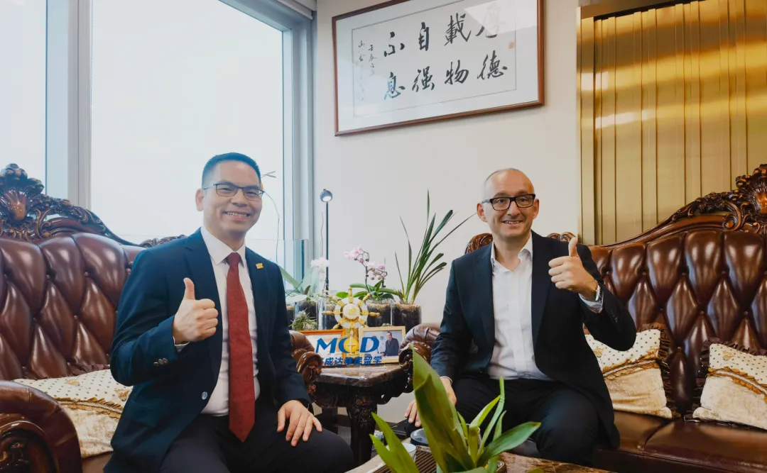 1732870916547354.jpg 11290102.jpg